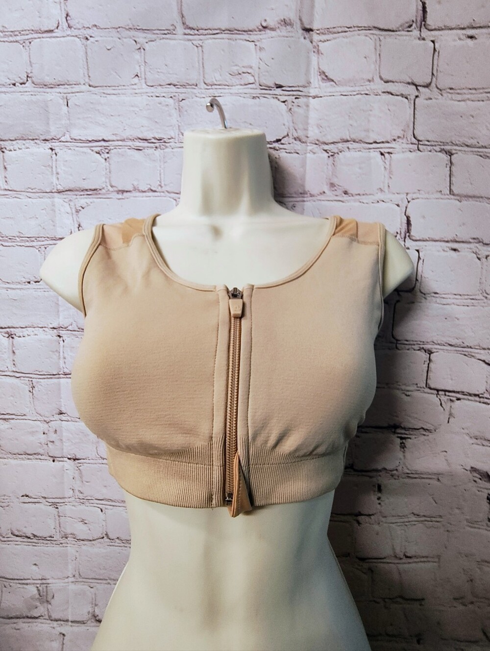 Align Med Align Me Posture Sports Bra Nude Sz M